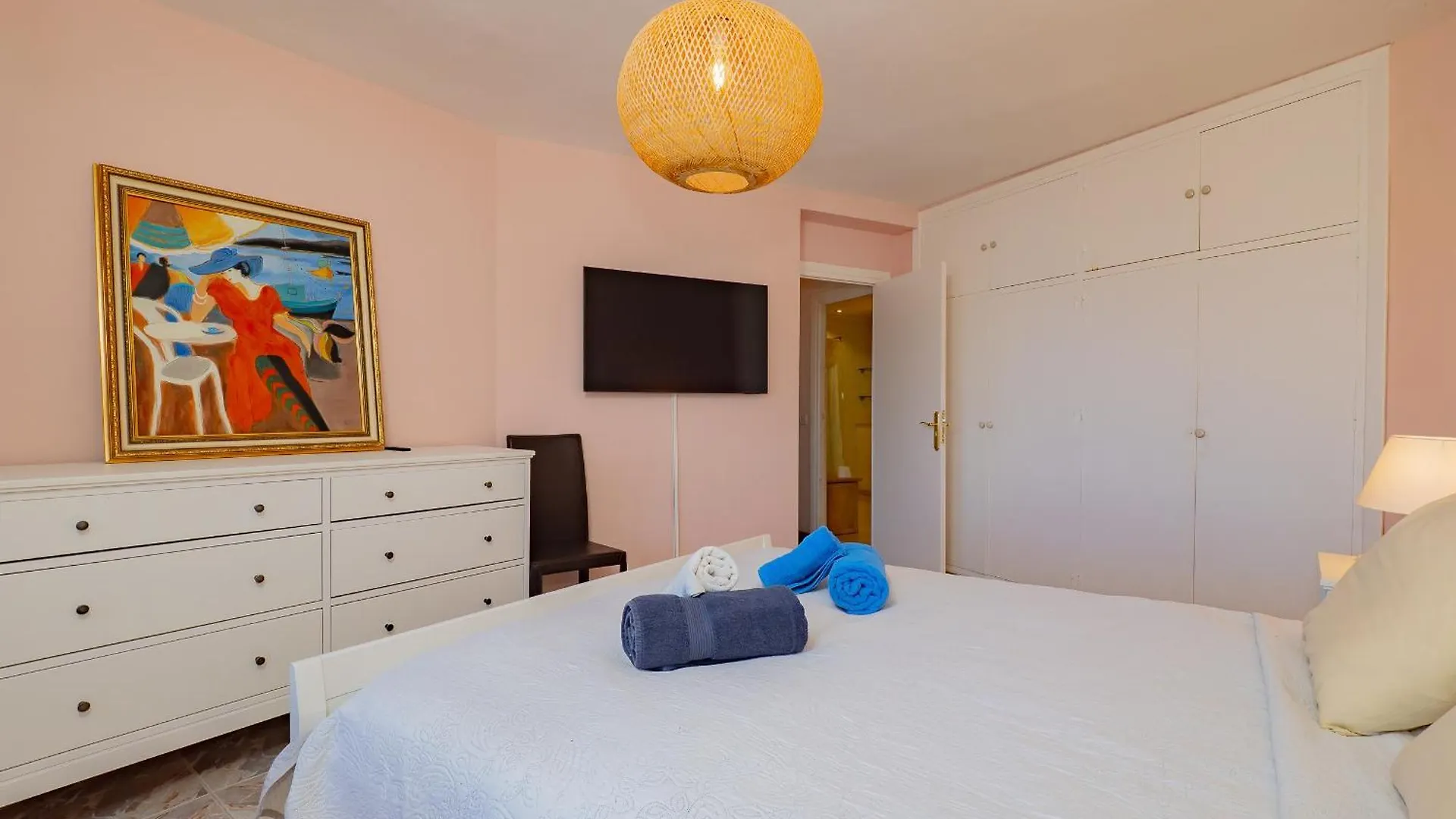 Cubo'S Beachfront Villa Khayyam El Faro