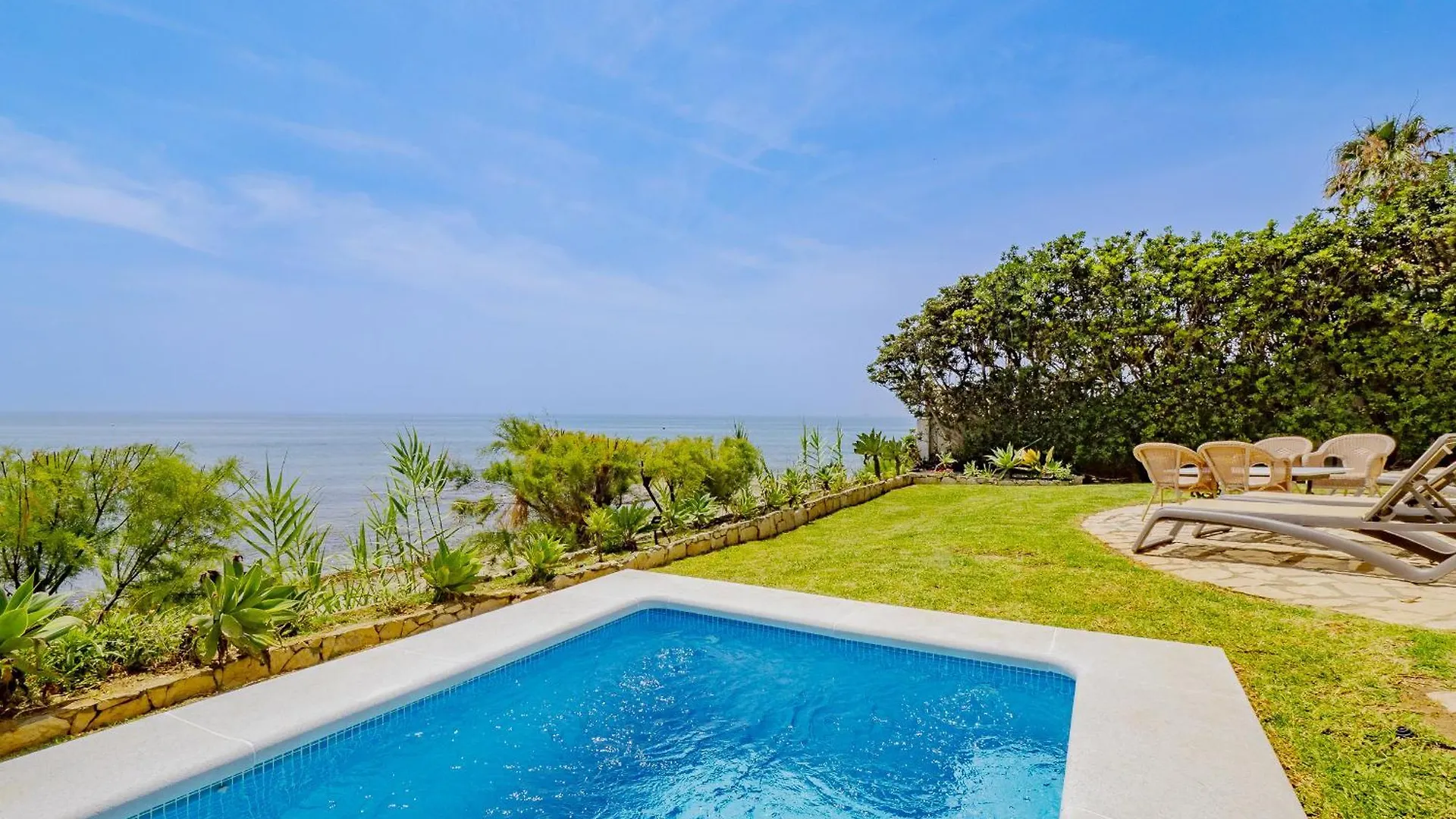 Cubo'S Beachfront Villa Khayyam El Faro 0*,  إسبانيا